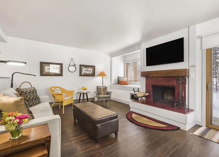 Apartment Rmr: Hawthorne 214 In The Aspenswilsonwy Wilson
