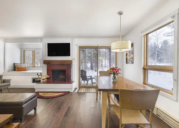 Apartment Rmr: Hawthorne 214 In The Aspenswilsonwy *