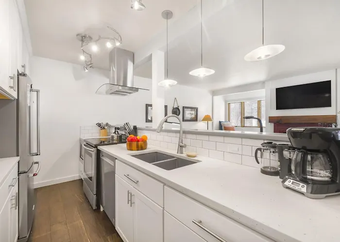Apartment Rmr: Hawthorne 214 In The Aspenswilsonwy *